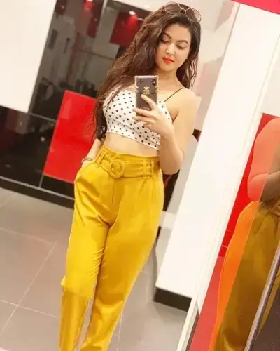 Nadaun Escort